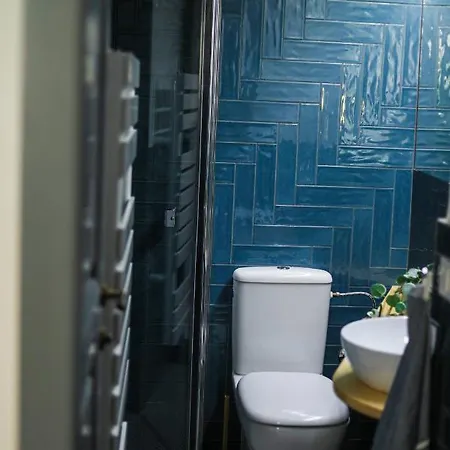 KVARTÝR - apartmán na náměstí v České Lípě, s bezplatným parkováním u domu Česká Lípa Esterno foto